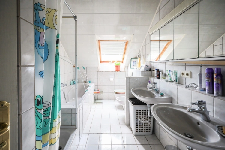 Wohnung im DG, Badezimmer
