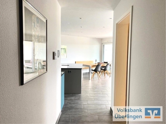 Diele_Blick_Küche_Essen_Wohnen