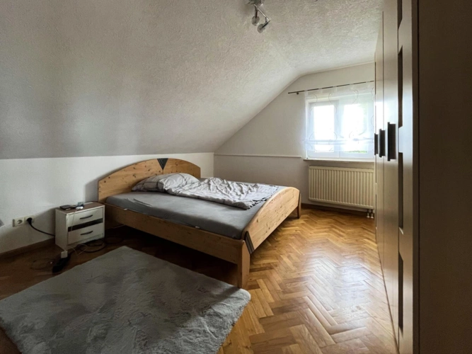 Schlafzimmer DG