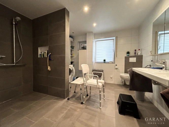 Haus 2 Badezimmer