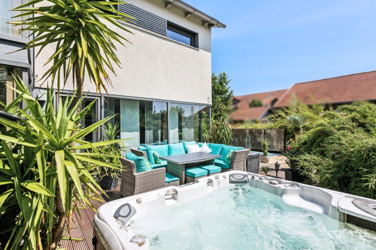 Aussenansicht/Jacuzzi