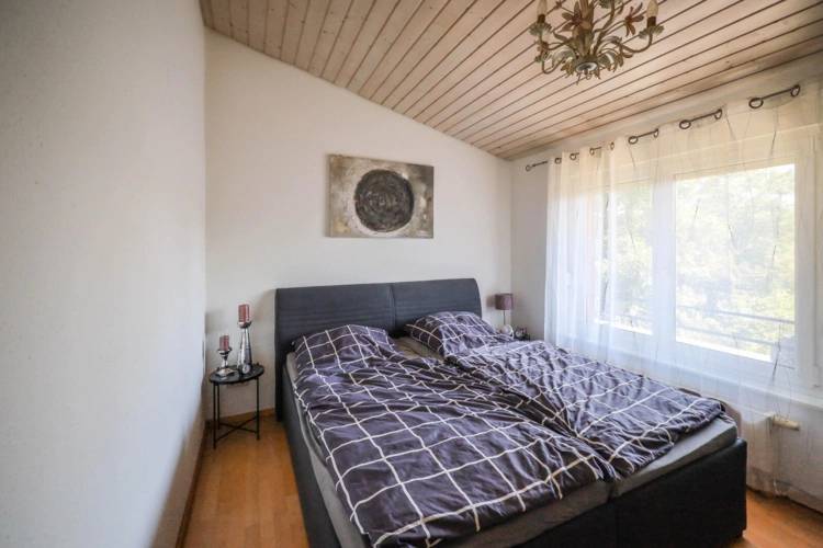 Schlafzimmer 2