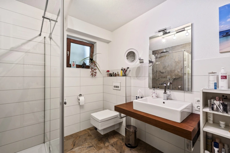 Bad Einliegerwohnung
