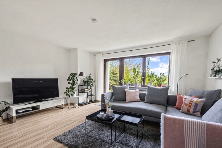 Einliegerwohnung mit Ausgang zur Terrasse