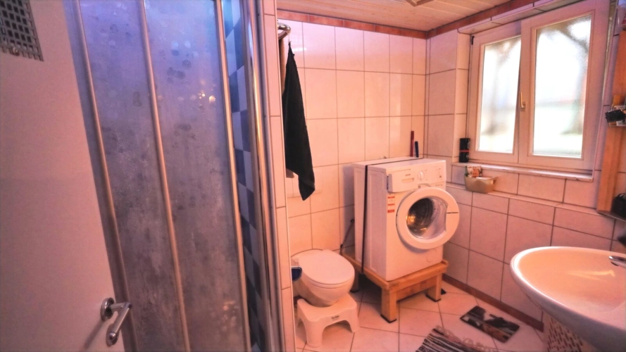Tageslichtbad mit Dusche