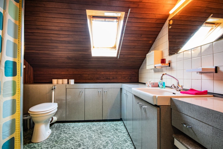 Badezimmer DG