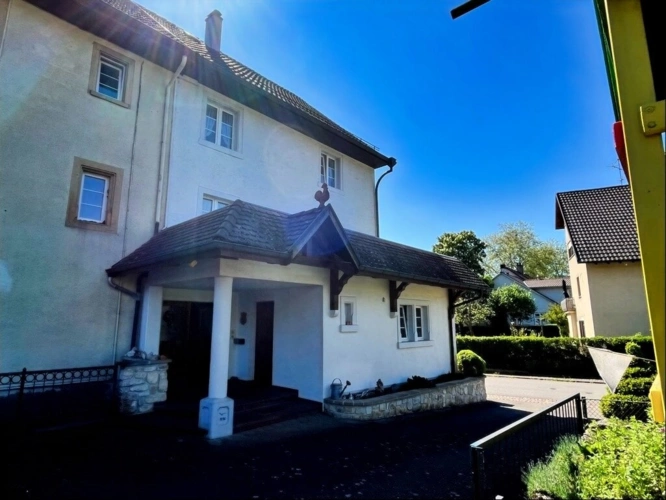 Blick Zufahrt, EIngangsbereich