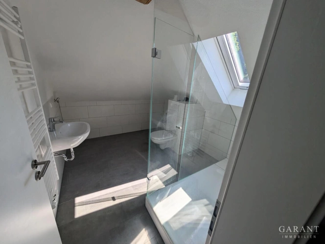 DG Wohnung Bad B1