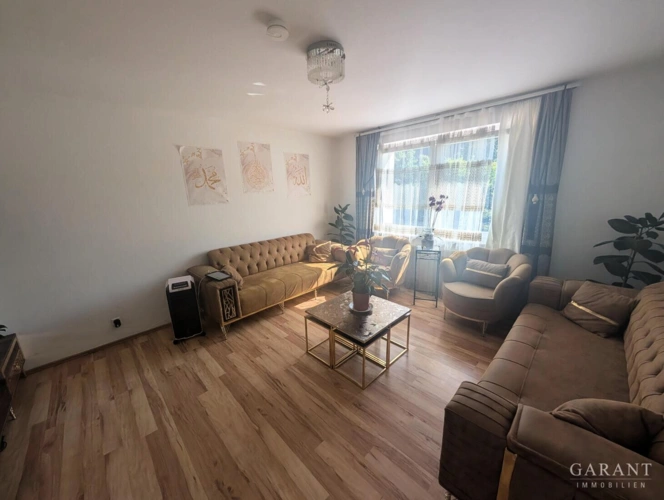 Wohnzimmer 1. OG B1