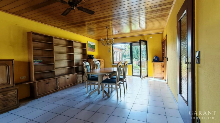 Wohnzimmeransicht garten Blick