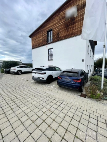 Außenansicht - KFZ-Stellplätze - 1