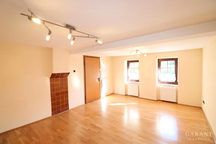 Großes helles Wohnzimmer