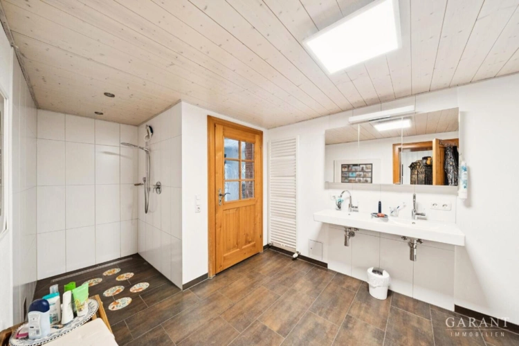 Diele mit Treppe zum Obergechoss