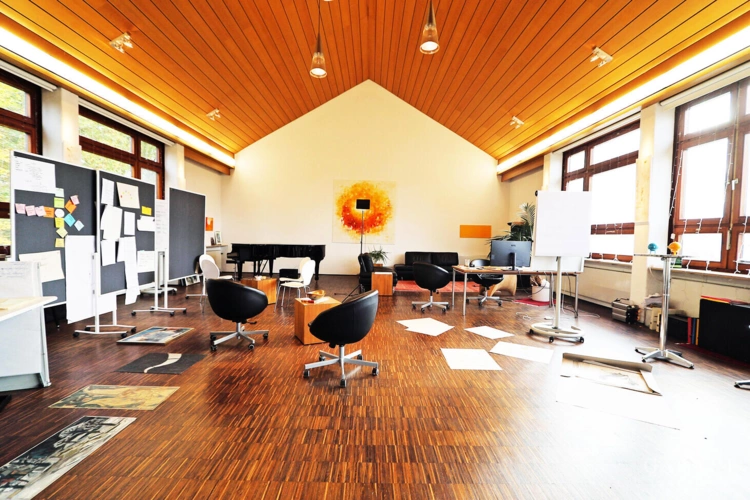 loftähnliches Büro