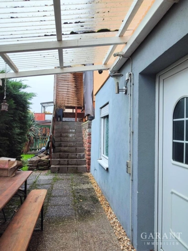 Eingangsbereich und Terrasse Einliegerbereich