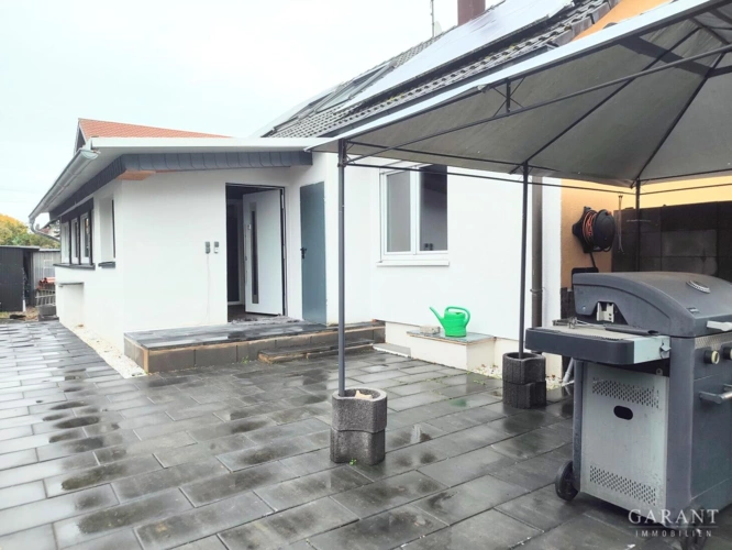 Aussenbereich Terrasse Zugang Wintergarten