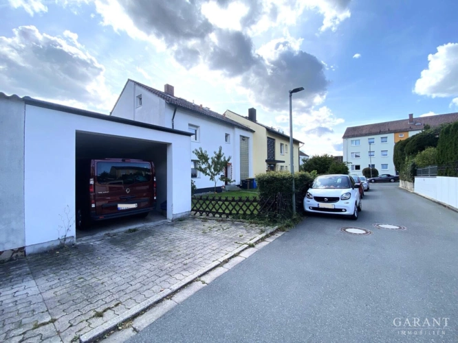 Blick auf den Garagenbereich