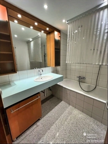 Teilansicht Badezimmer, OG