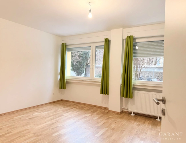 Schlafzimmer (Seite 1)