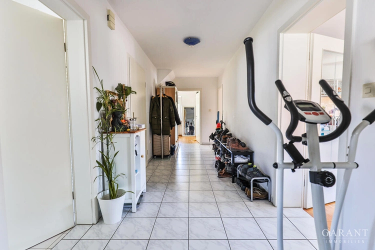 Lichtdurchfluteter Eingangsbereich