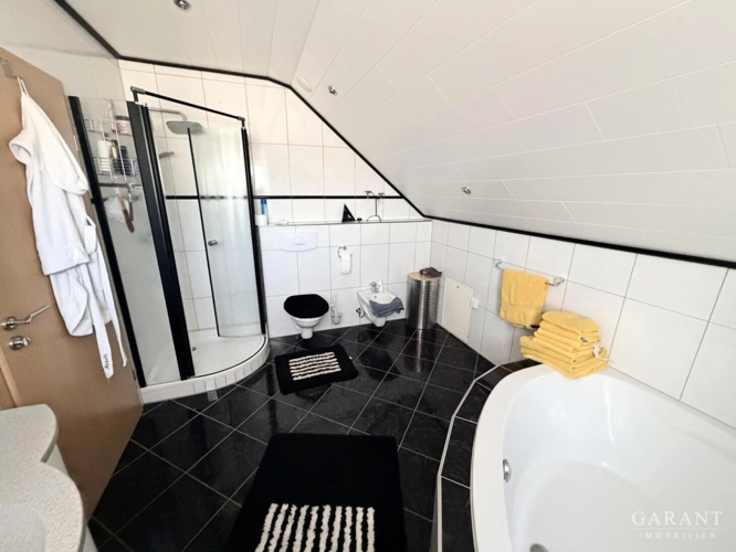 Badezimmer DG