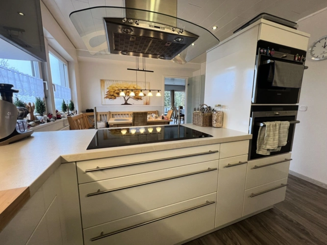 Einbauküche mit Markengeräten (2)