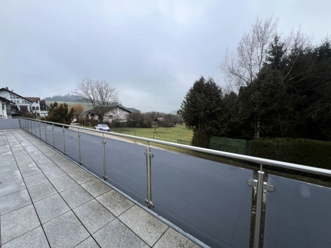 großzügiger Balkon (2)