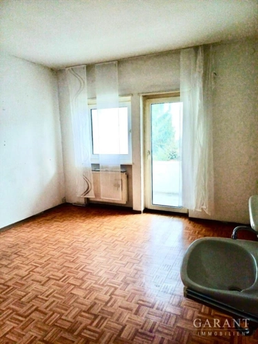 Eines der Zimmer m. Balkon