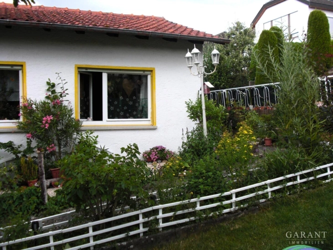 Haus und Teil vom Garten