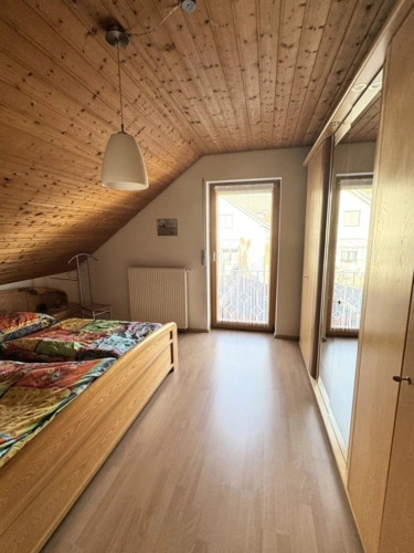 OG: Schlafzimmer 1