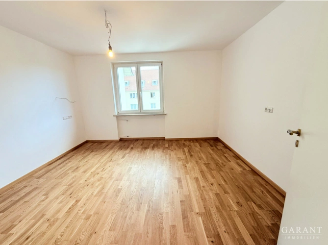 Schlafzimmer (Seite 1)