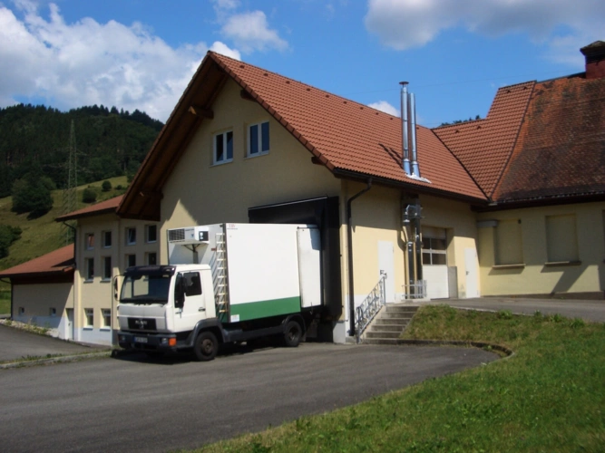 Ansicht Westseite/ Anlieferung