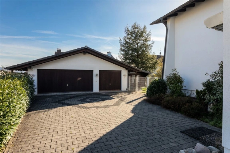 5-Garage