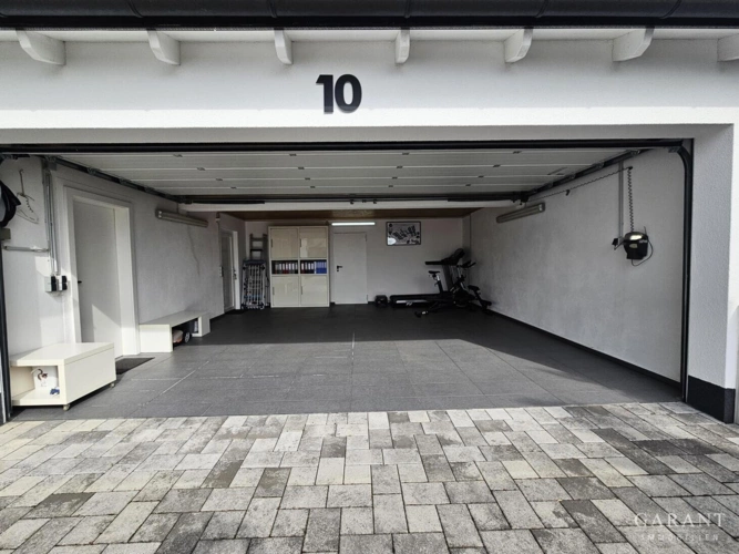 grosse Garage