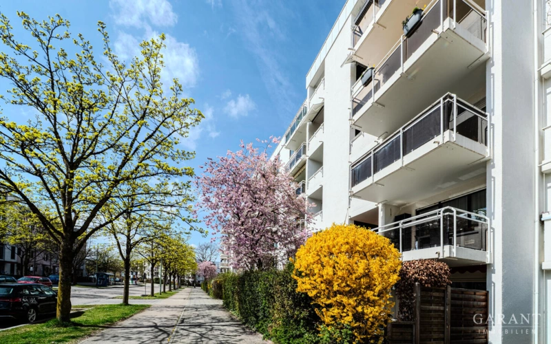 Straßenansicht 1