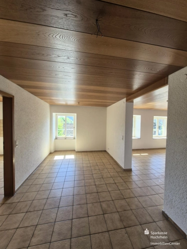 Flur mit Blick ins Esszimmer