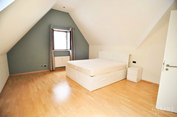 Schlafzimmer - DG