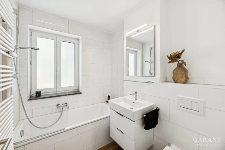 Bad mit Wanne