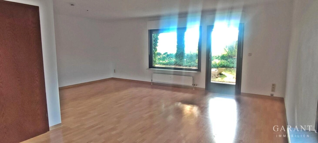 Wohnzimmer mit Terrasse