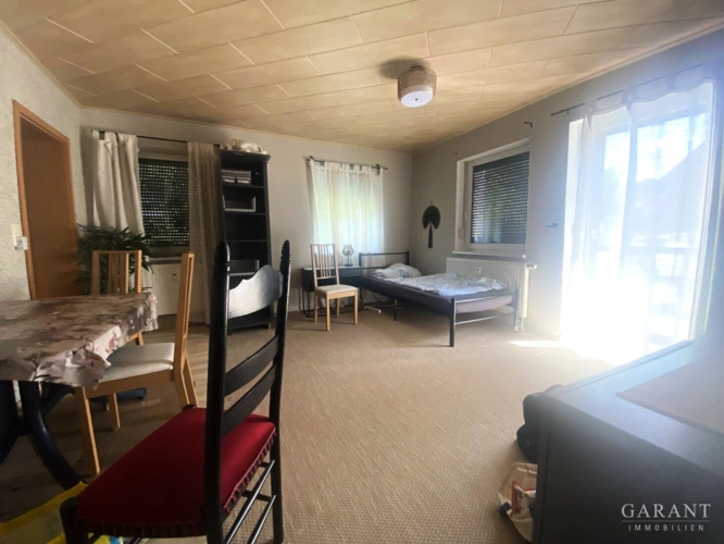 Blick z.B. in ein Zimmer im EG mit Terra...