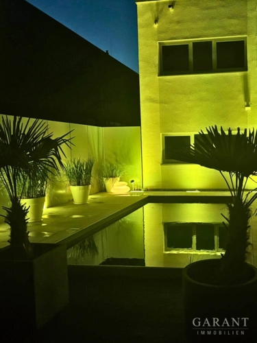 Pool am Abend