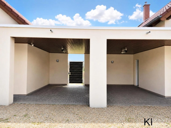 Carport